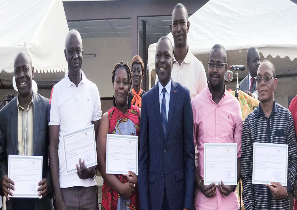 Après une formation dans un établissement spécialisé, 79 gestionnaires et conducteurs des entreprises de transport routier ont reçu ce mercredi, leur diplôme de fin de formation