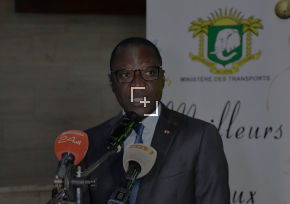  Le Ministre Amadou Koné annonce la restructuration de la SODEXAM